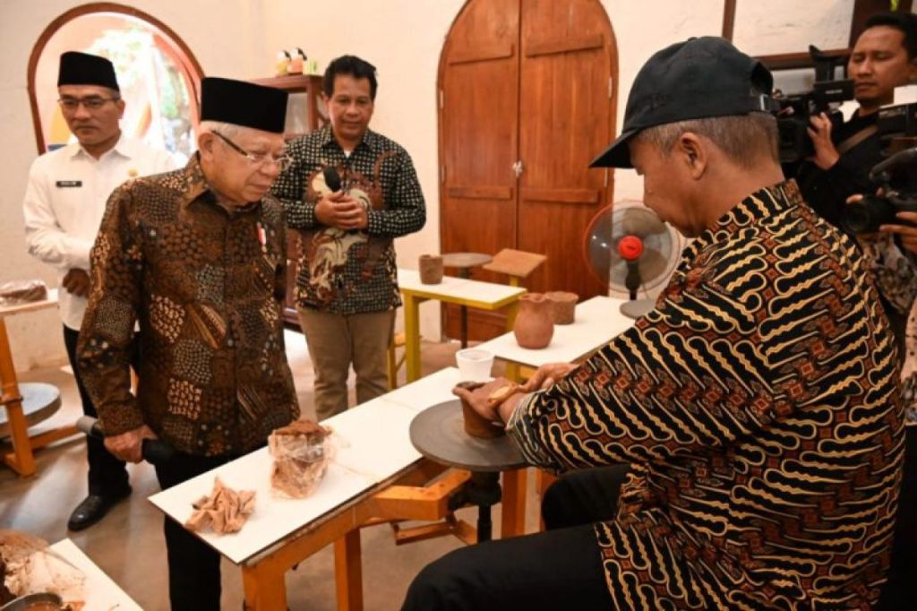 Wapres RI harapkan ada regenerasi industri gerabah Kasongan Bantul,&nbsp;DIY